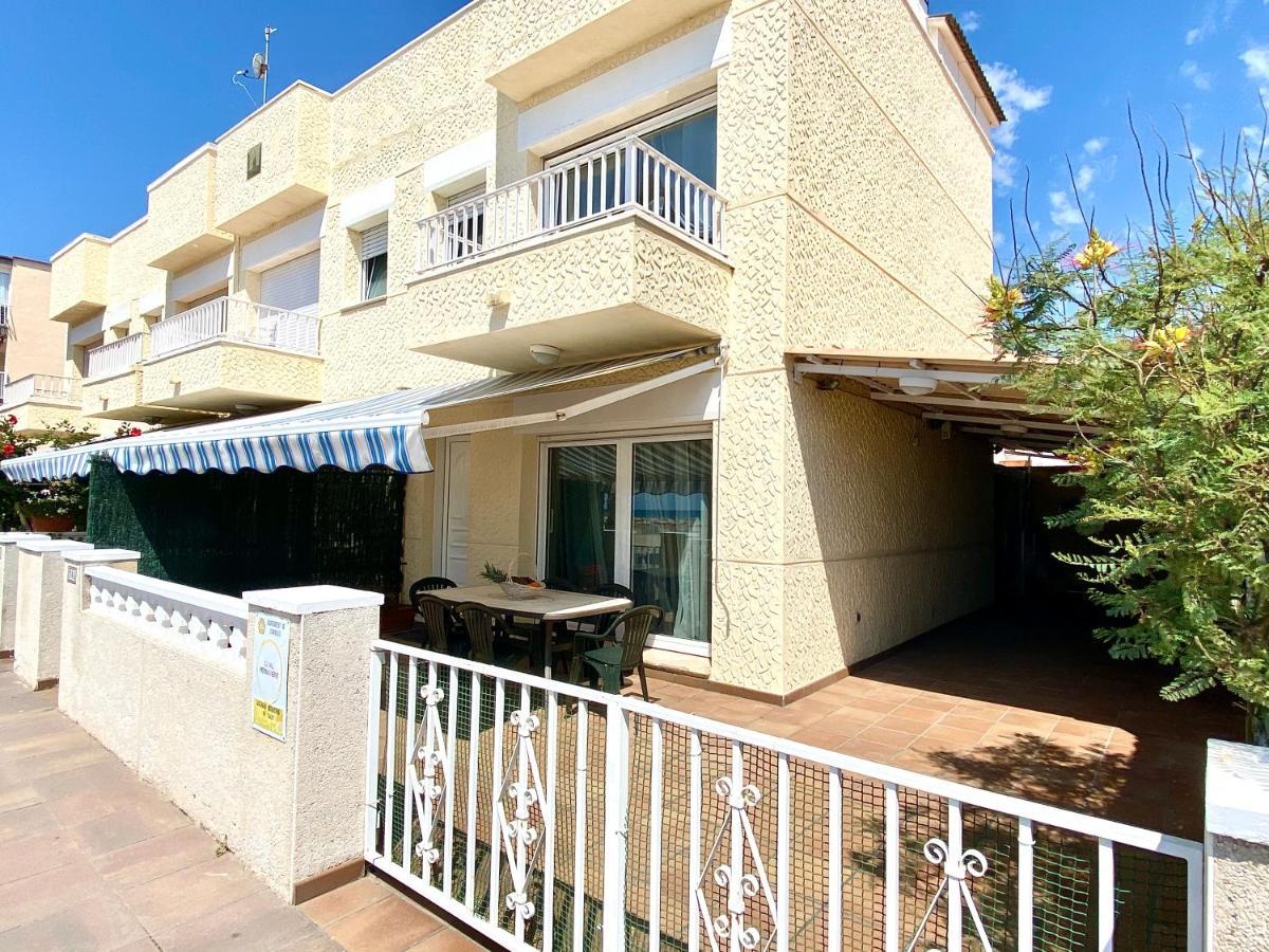 Casa Cómoda Delante De La Playa Con Vista Al Mar *