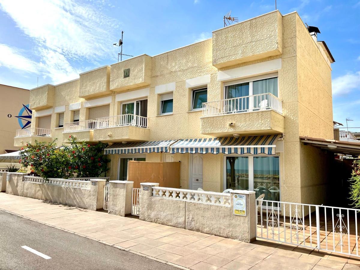 Casa Cómoda Delante De La Playa Con Vista Al Mar Сasa de vacaciones